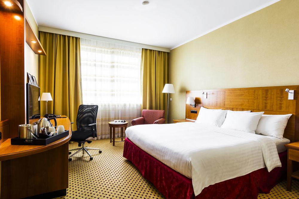 Courtyard By Marriott Airport 4* Praga