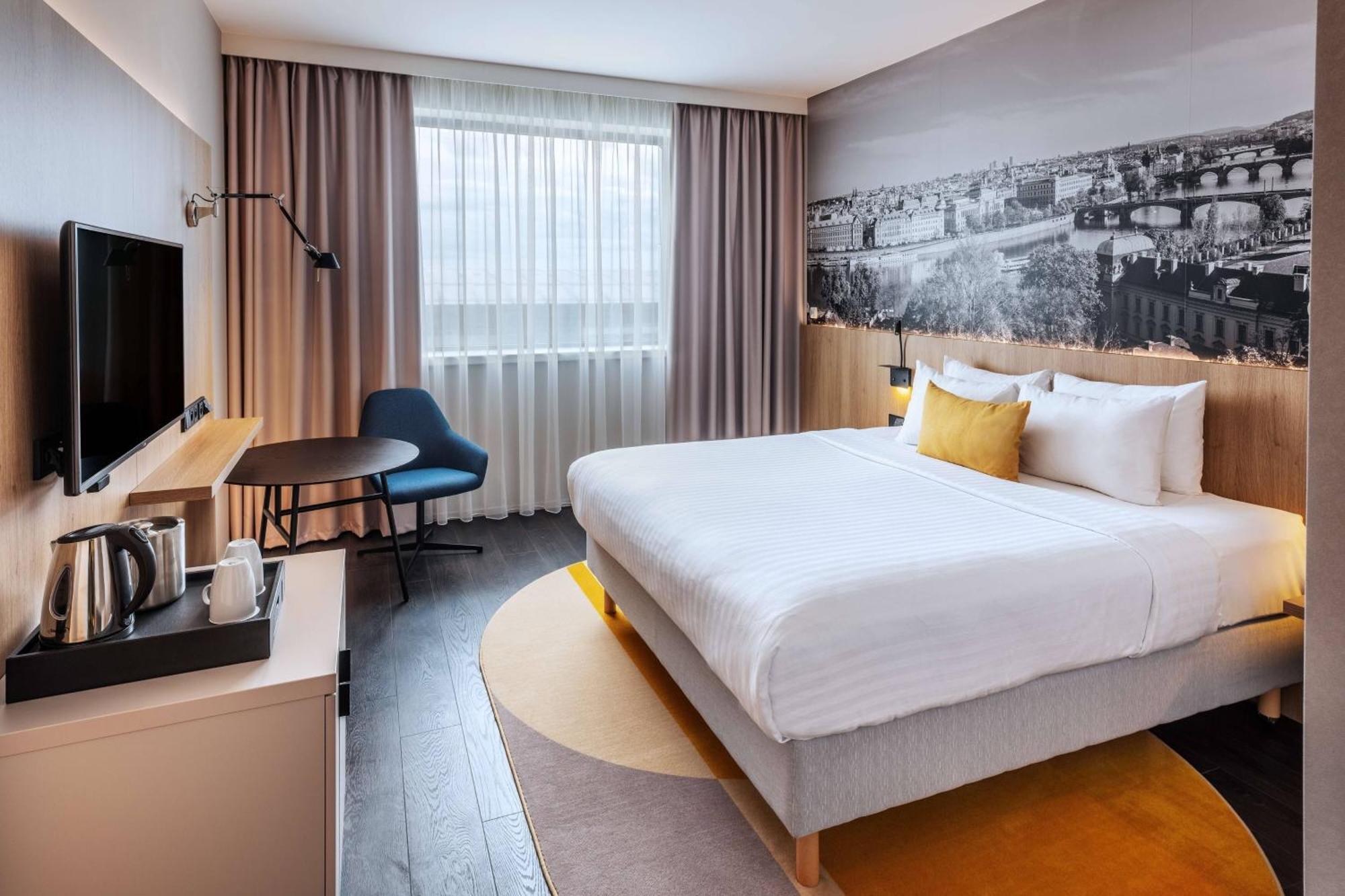 Courtyard By Marriott Airport Praga