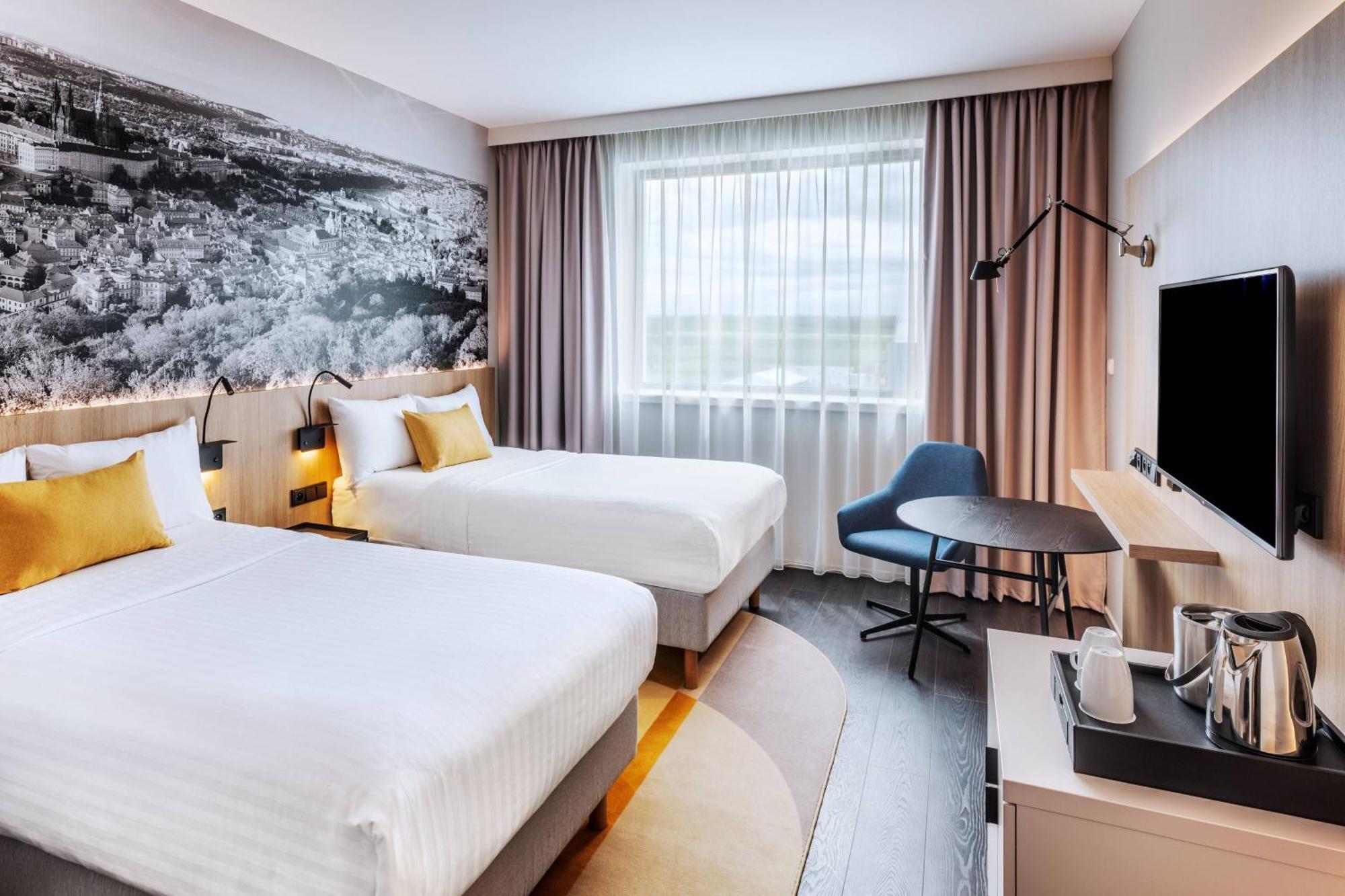 Courtyard By Marriott Airport Praga